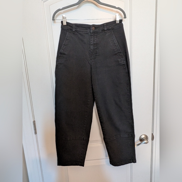 Everlane Utility Barrel Pant in Black - Picture 2 of 7